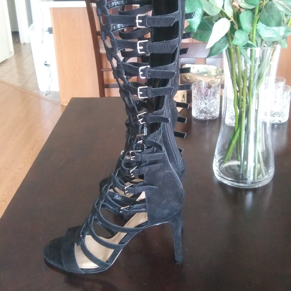 Vince Camuto Size 10 Buckle Boots - Picture 4 of 4